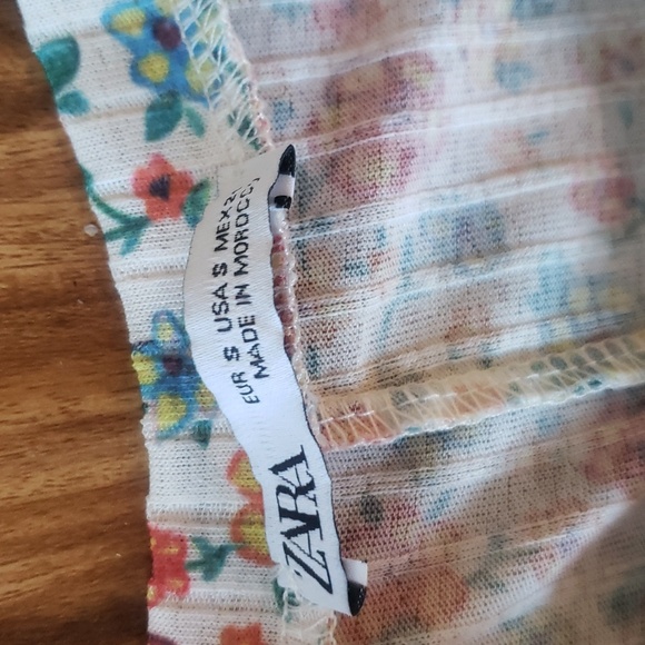 Zara light weight flower dress - Picture 4 of 8